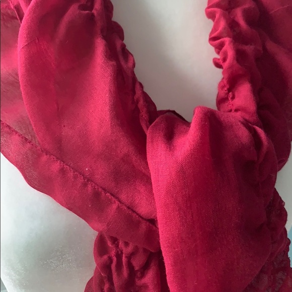 🧣Red Scarf - Picture 3 of 3